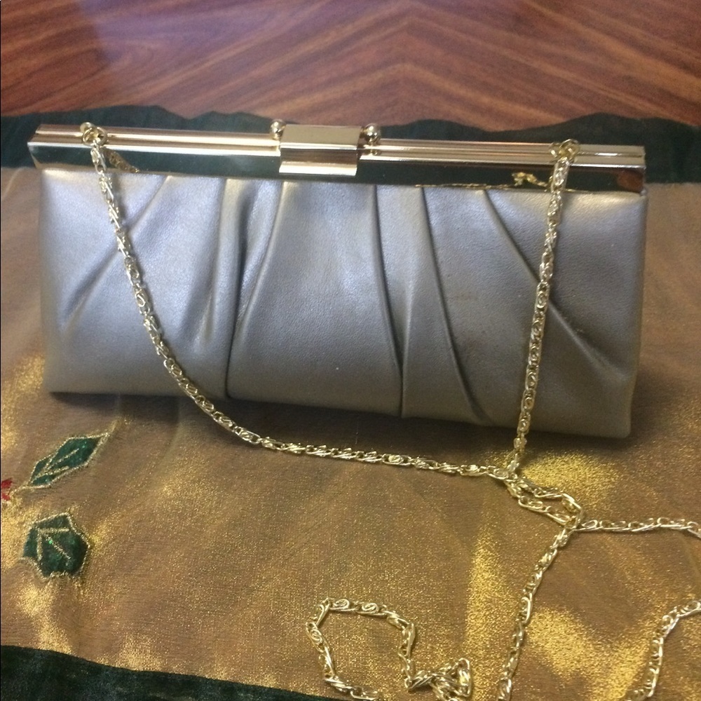 💥GUNNE SAX by jessica mc clintock pleated clutch